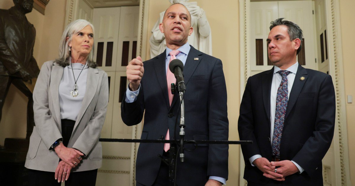 Hakeem Jeffries Says No to Funding ICE. Democrats Still Aren’t United.
