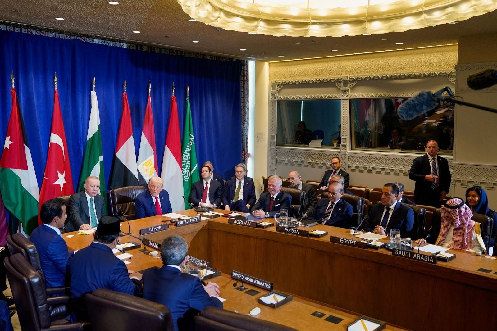 Gulf countries urge restraint on Iran