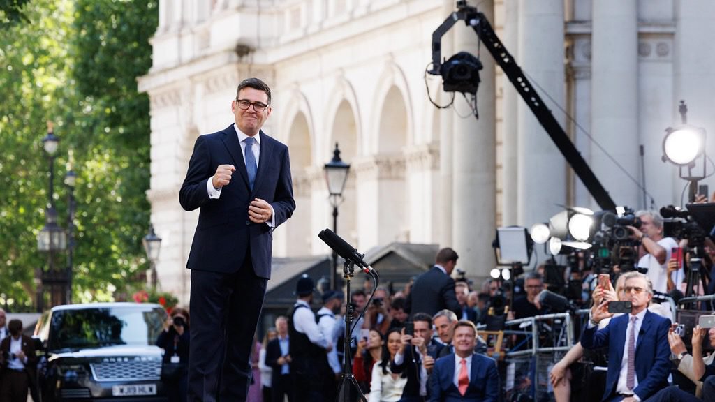 Can the new British PM break with Keir Starmer’s political legacy?