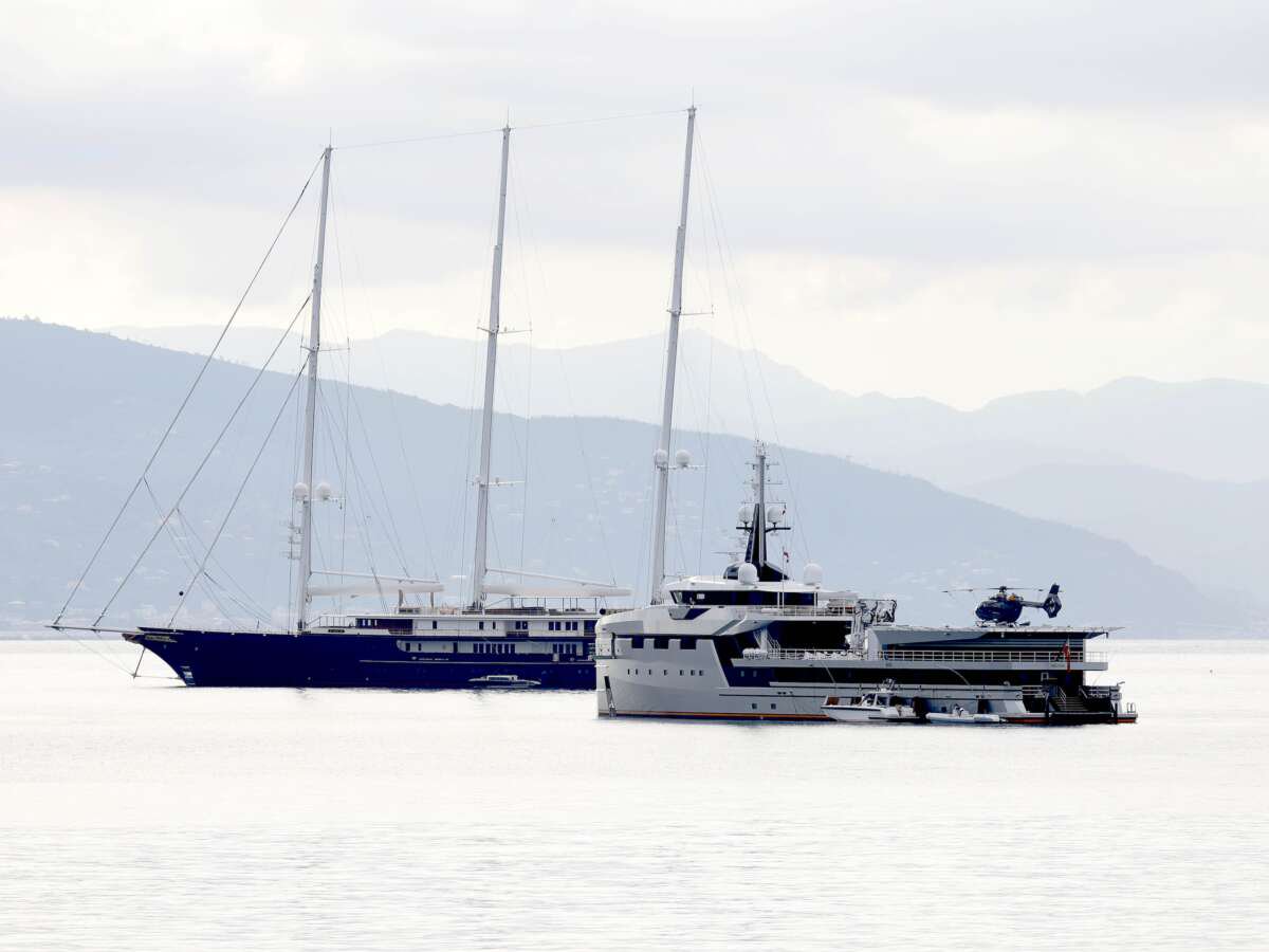 AI Oligarchs Enjoy Superyachts as Their Data Centers Degrade Communities