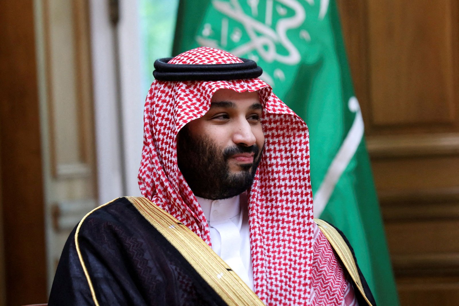 Saudis celebrate crown prince's 40th birthday
