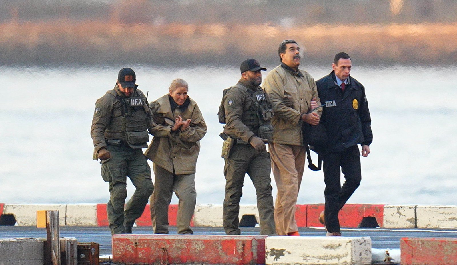 Trump's imperial goals in Venezuela; 114 killed in Darfur; Protests in Iran