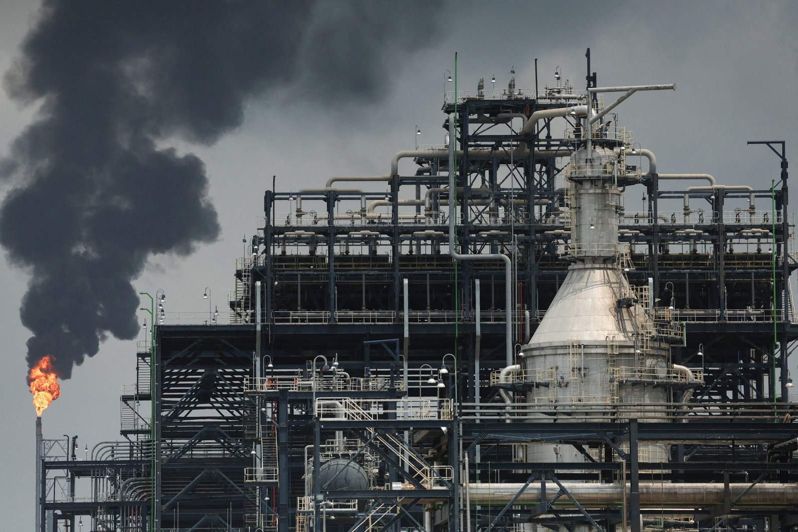 Iran war drives interest in Dangote refinery fuel