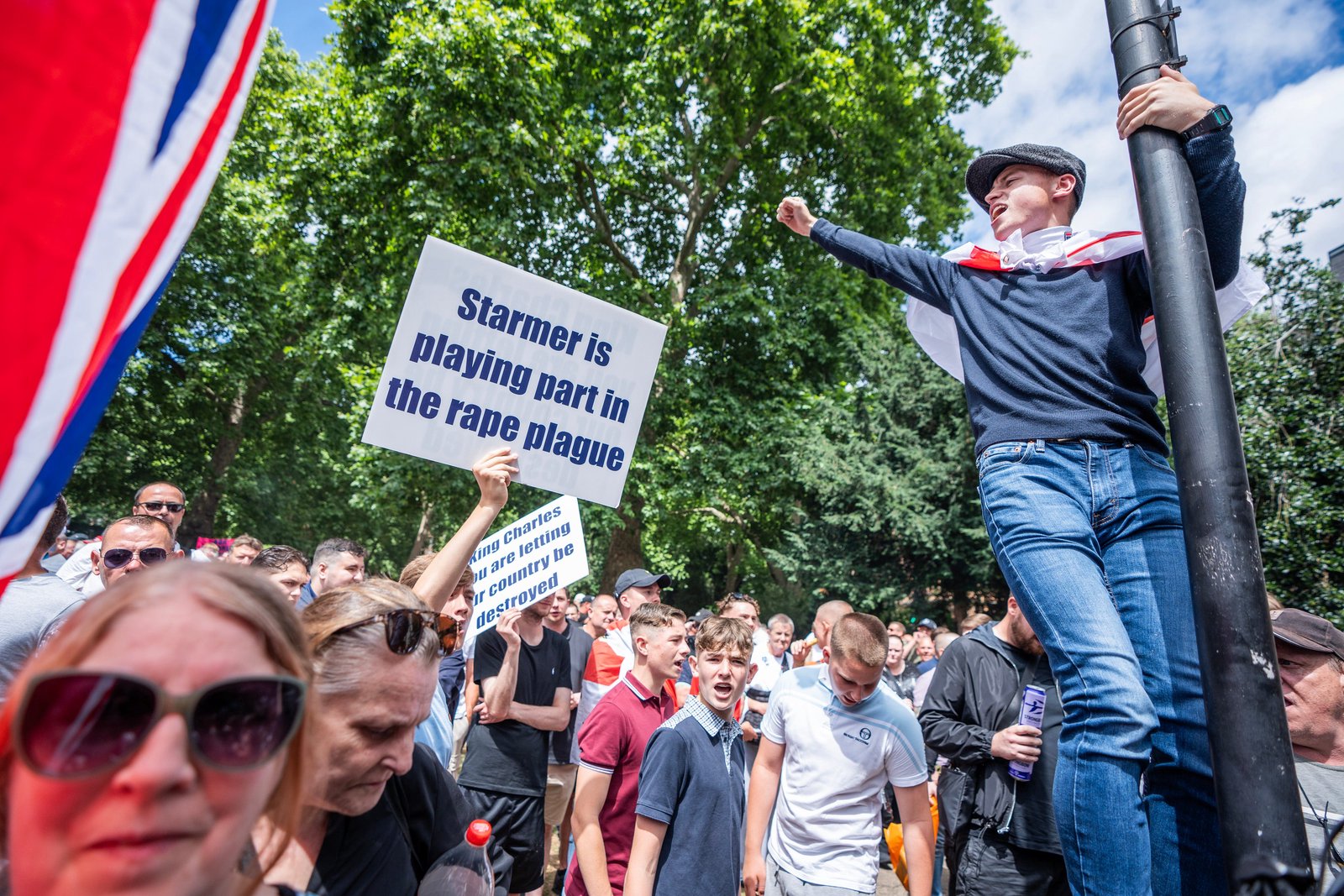 Pakistan Demands Extradition of Political Dissidents From UK in Exchange for Taking Members of "Grooming Gangs"