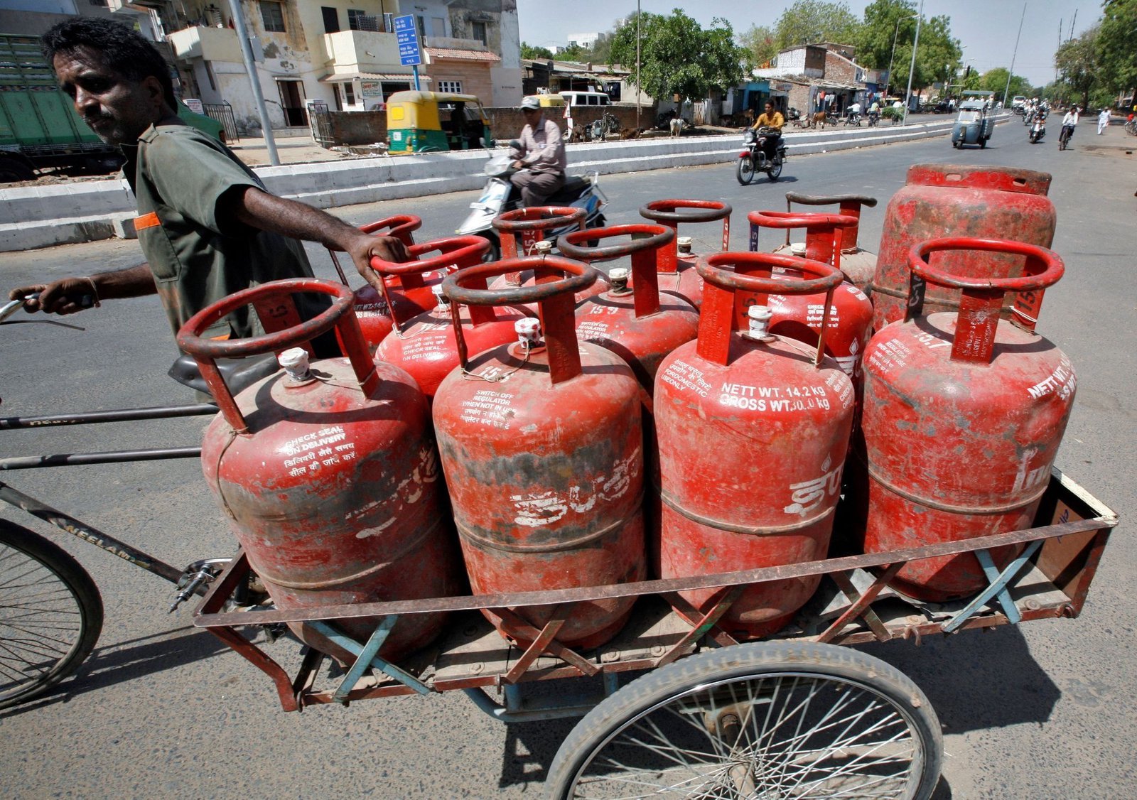 Energy crisis disrupts South Asia