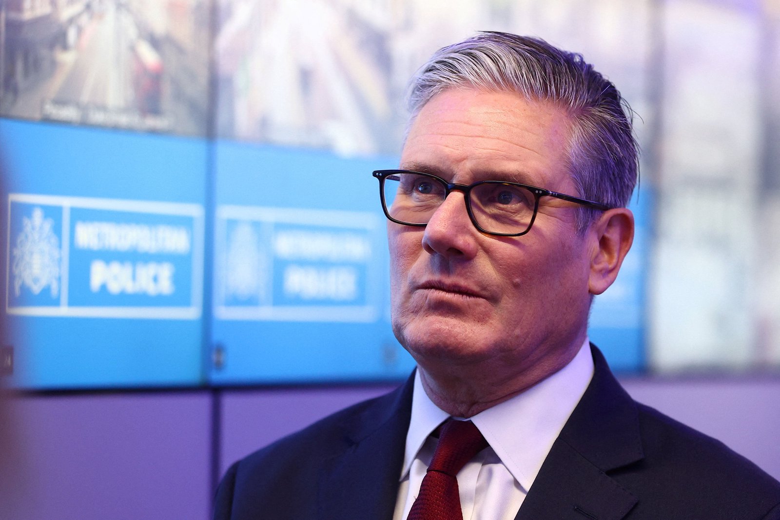 Political rivals are preparing to challenge UK PM Starmer’s leadership