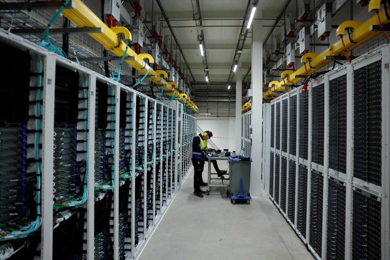 AI costs rising for businesses: report