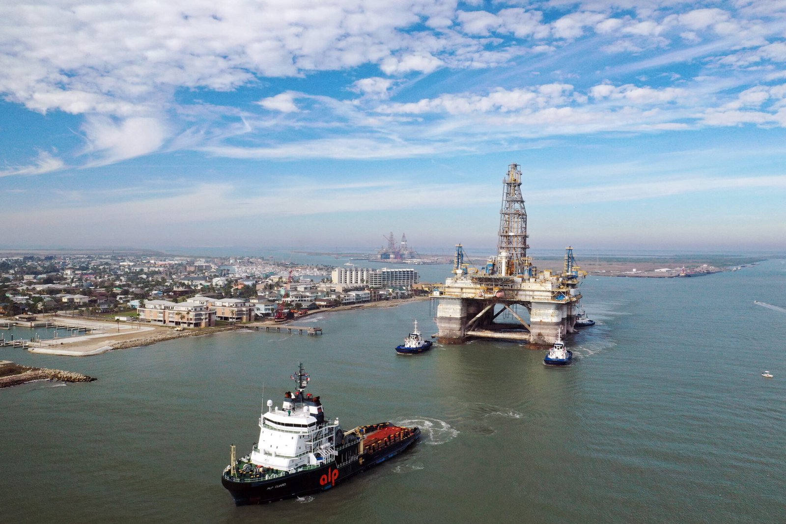 Texas Leads the Nation in Wind Energy, So Why Are There No Turbines Offshore?