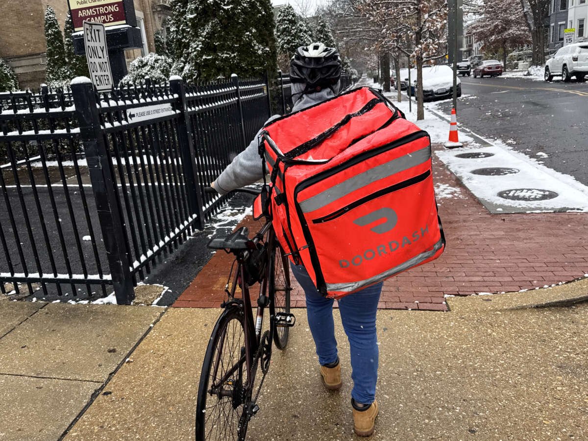 DoorDash Pushes to End DC’s Self-Governance Over a 20-Cent Tax