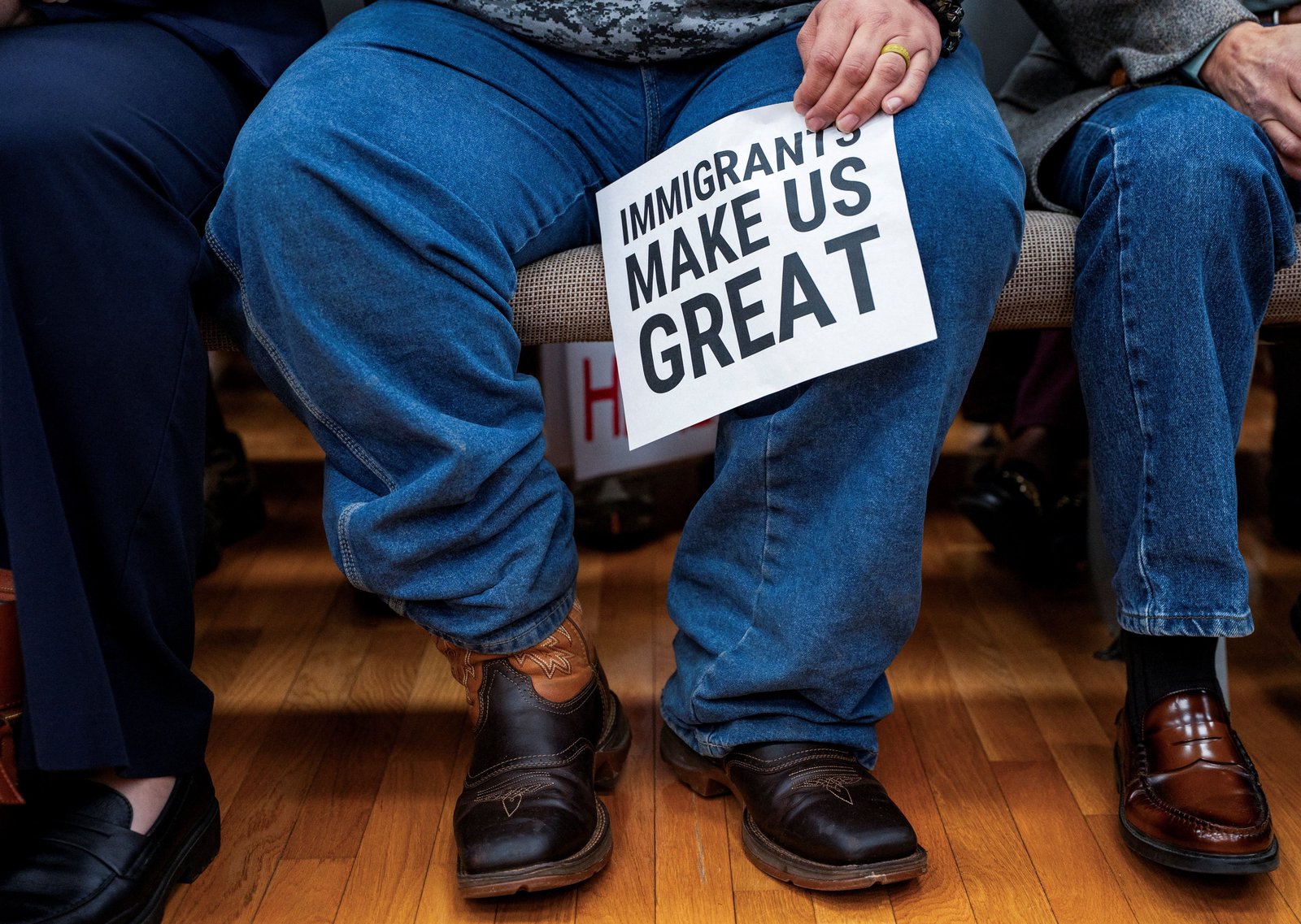 Migrants in US think highly of where they live, poll finds