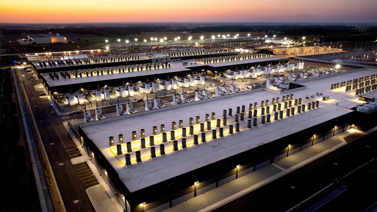 Data center developers pull back from real estate