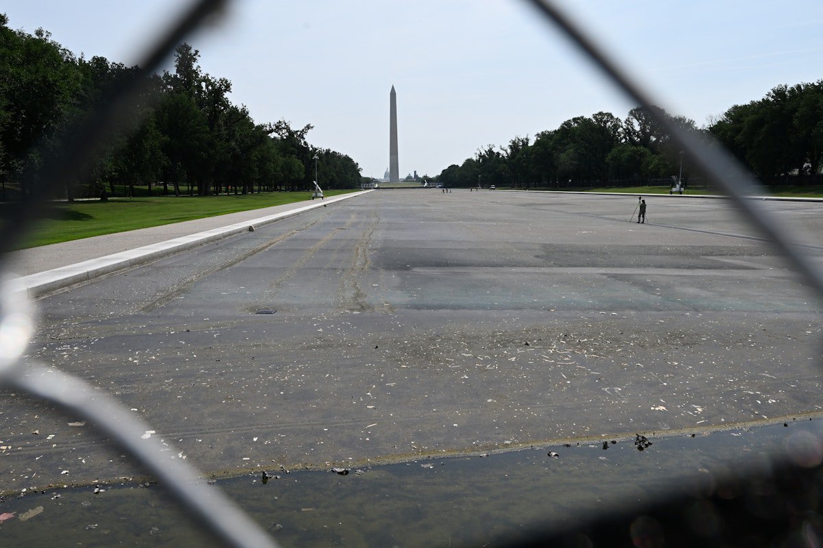 Trump’s Handpicked Company Screwed Up Reflecting Pool Reno From Start
