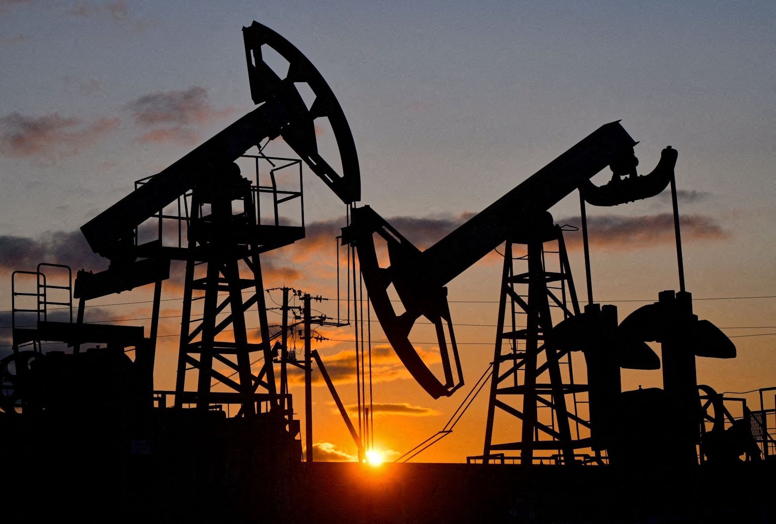 Putin to discuss long-delayed pipeline with Xi