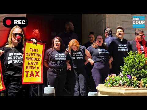 🚨"GET IN THE STREETS!" Protesters CHAIN THEMSELVES to Wall Street Stock Exchange