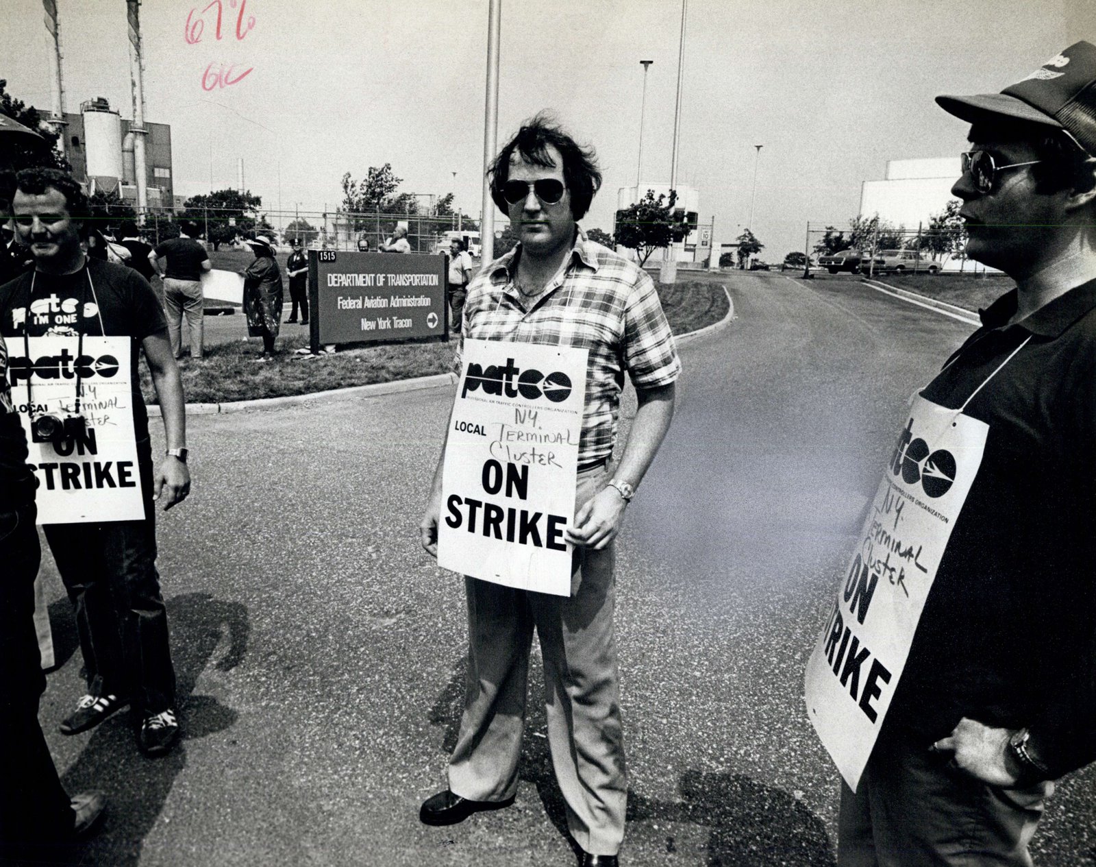 Trump Is Hellbent on Crushing Federal Unions, But They’re Still Kicking