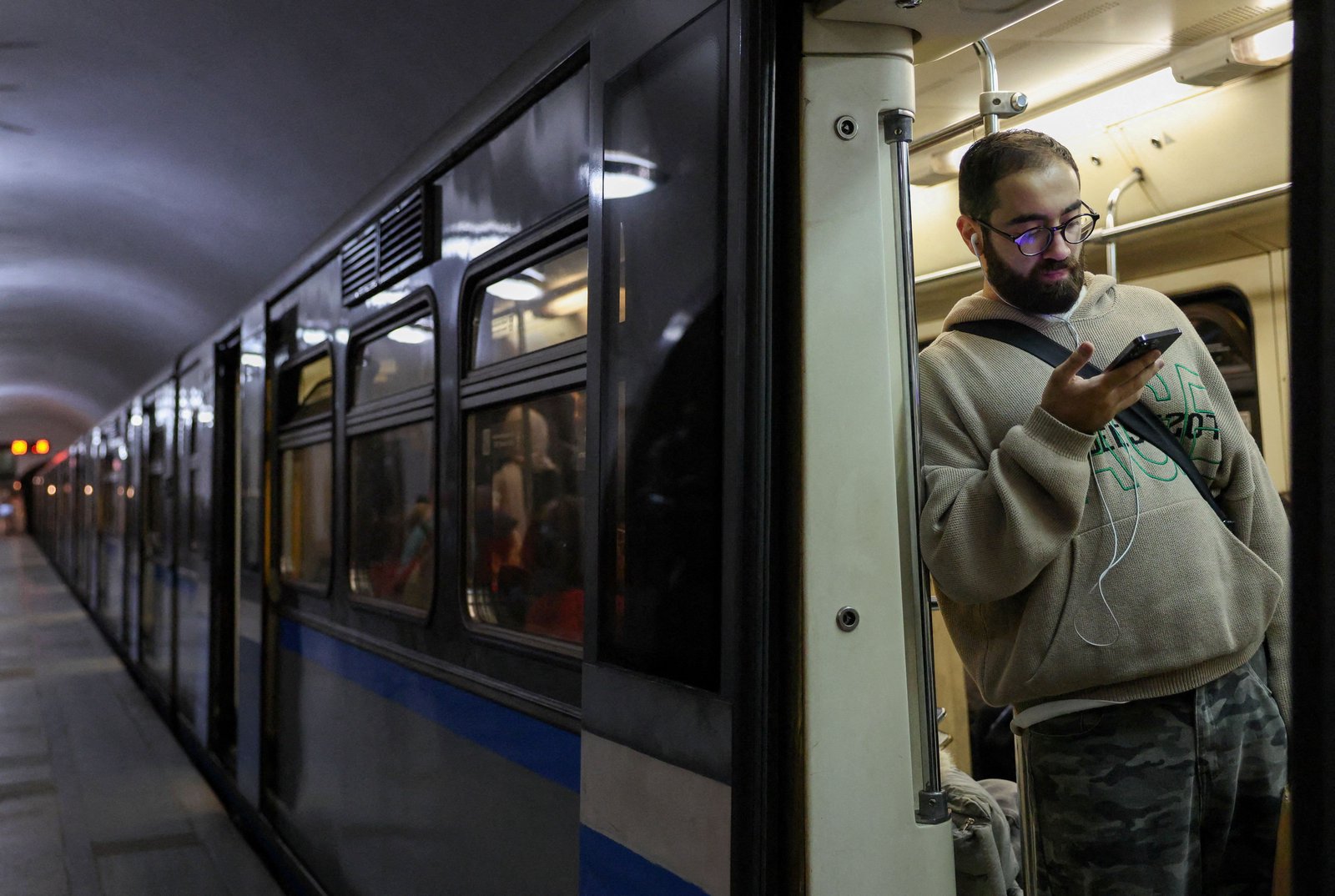 Backlash swells to Russia web crackdown