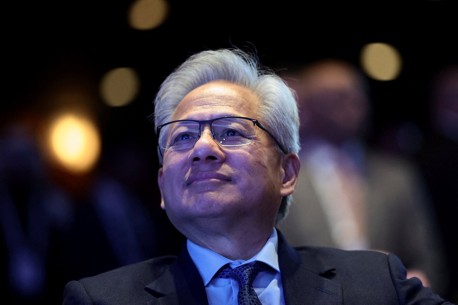 White House floats compromise with China to export Nvidia H200 chips