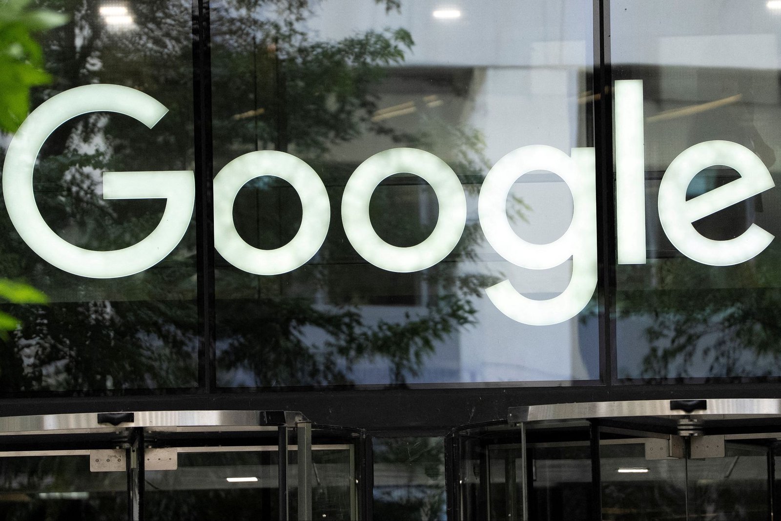 Alphabet to sell $80 billion in stock to fund AI buildout