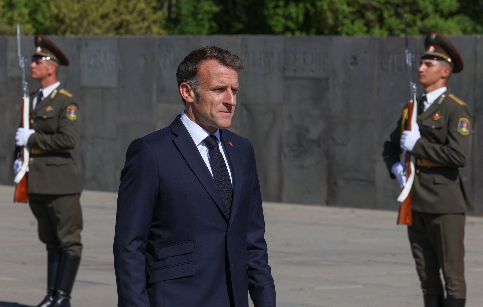 Macron threatens 'bazooka’ in US trade talks