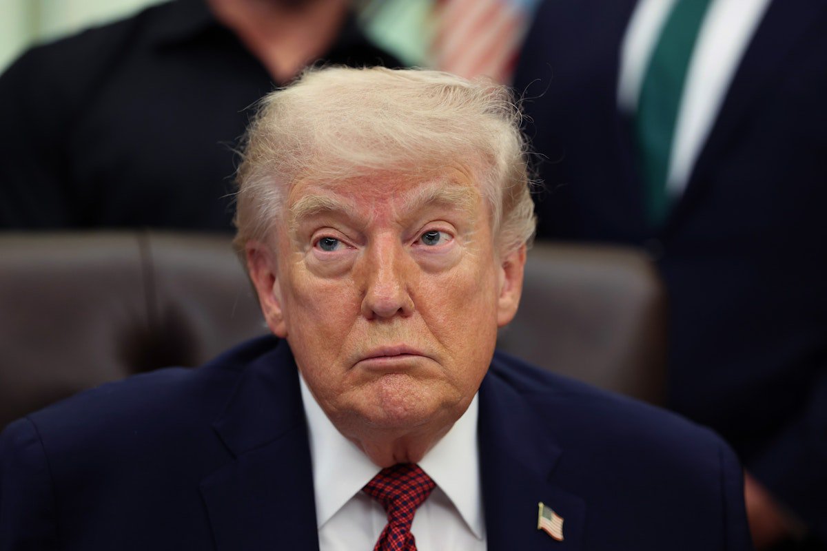 Fiasco for Trump as Urgent GOP Memo Warns of Epic Midterm Bloodbath