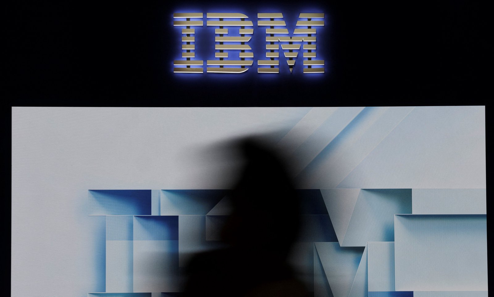 IBM’s warning sows anxiety for investors