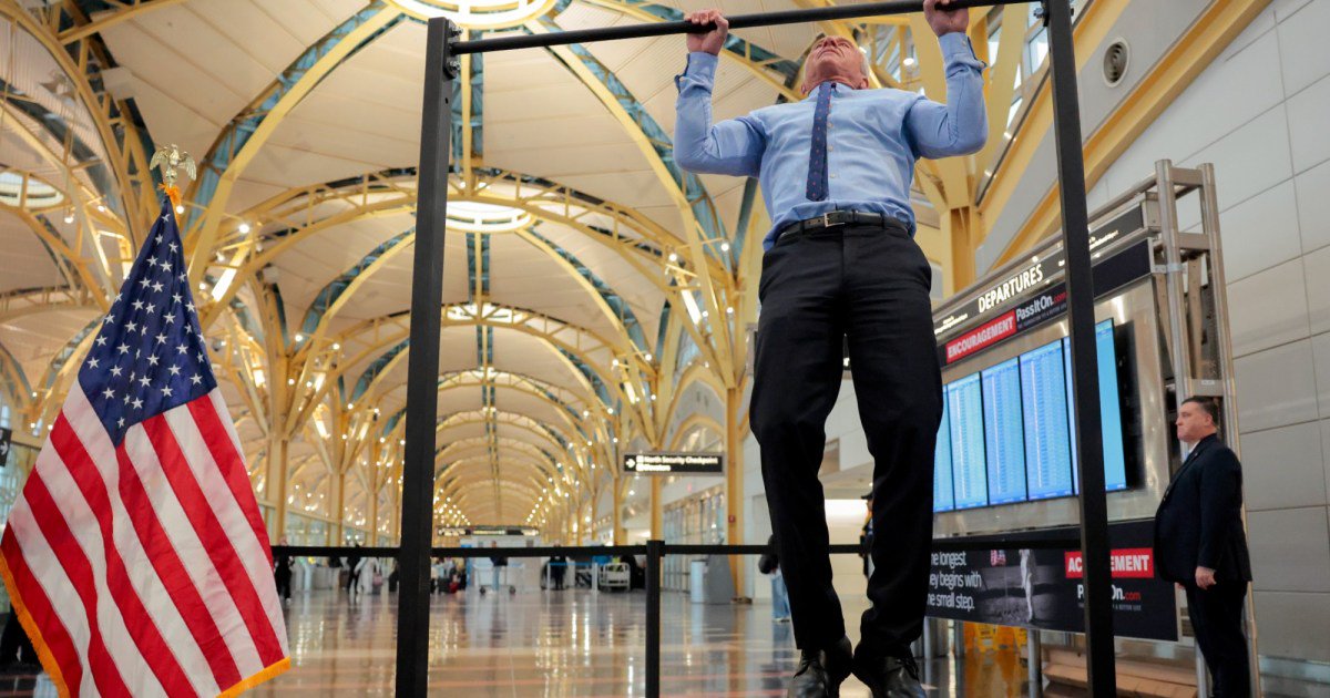 RFK Jr.’s Airport Pull-Ups Are a Lie