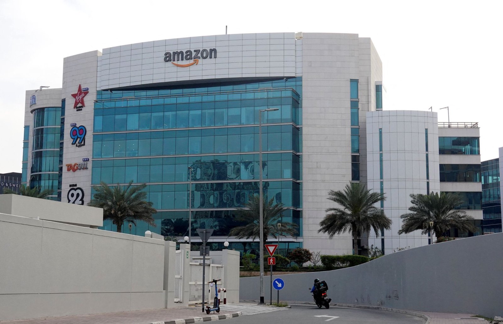 Jittery tech firms boost security on Iran threats