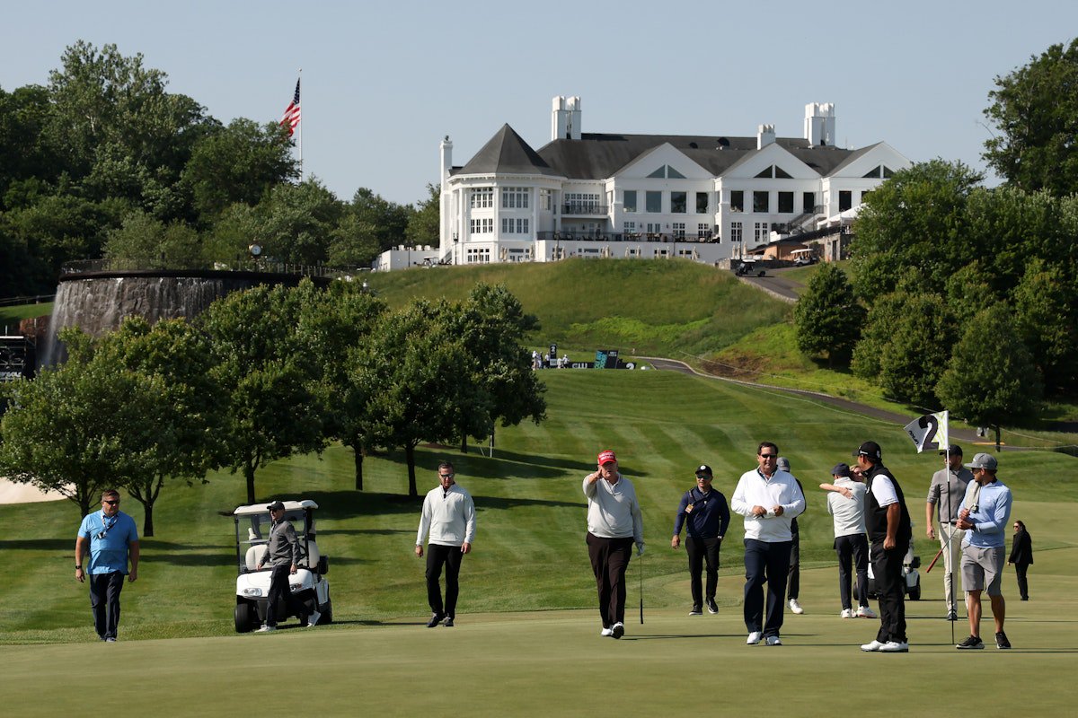 Trump Club Trashes Reports of Health Code Violations
