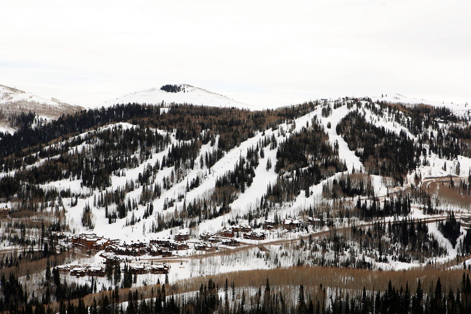Activist weighs proxy fight at Vail Resorts