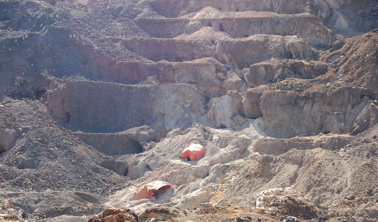 DR Congo secretly exporting uranium to China - report