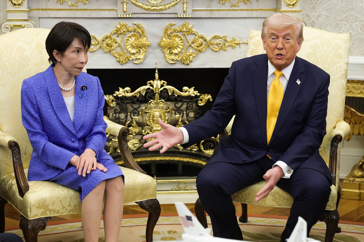 Japanese P.M. Visibly Uncomfortable as Trump Makes Pearl Harbor Joke