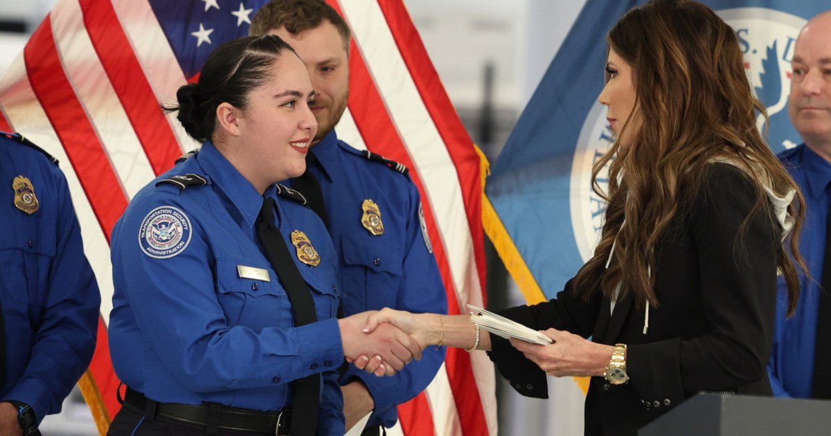 TSA Is Forwarding Names, Photos, and Flight Details to ICE