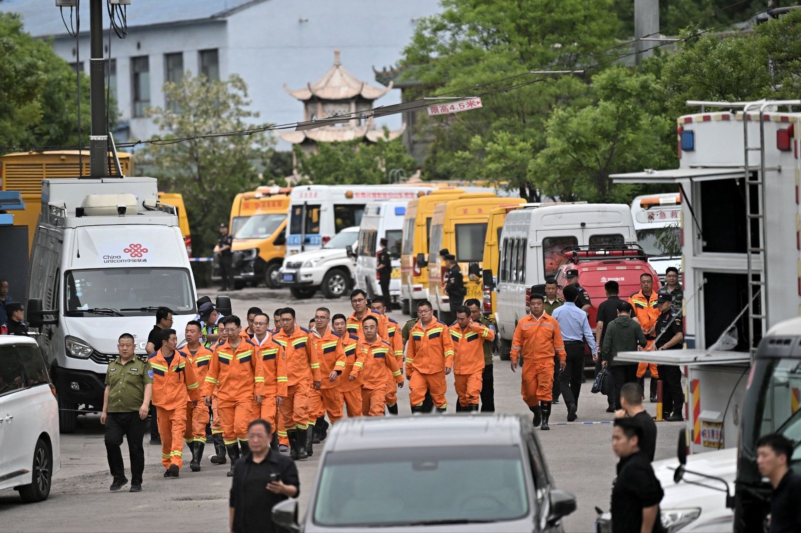 China coal mine explosion kills dozens