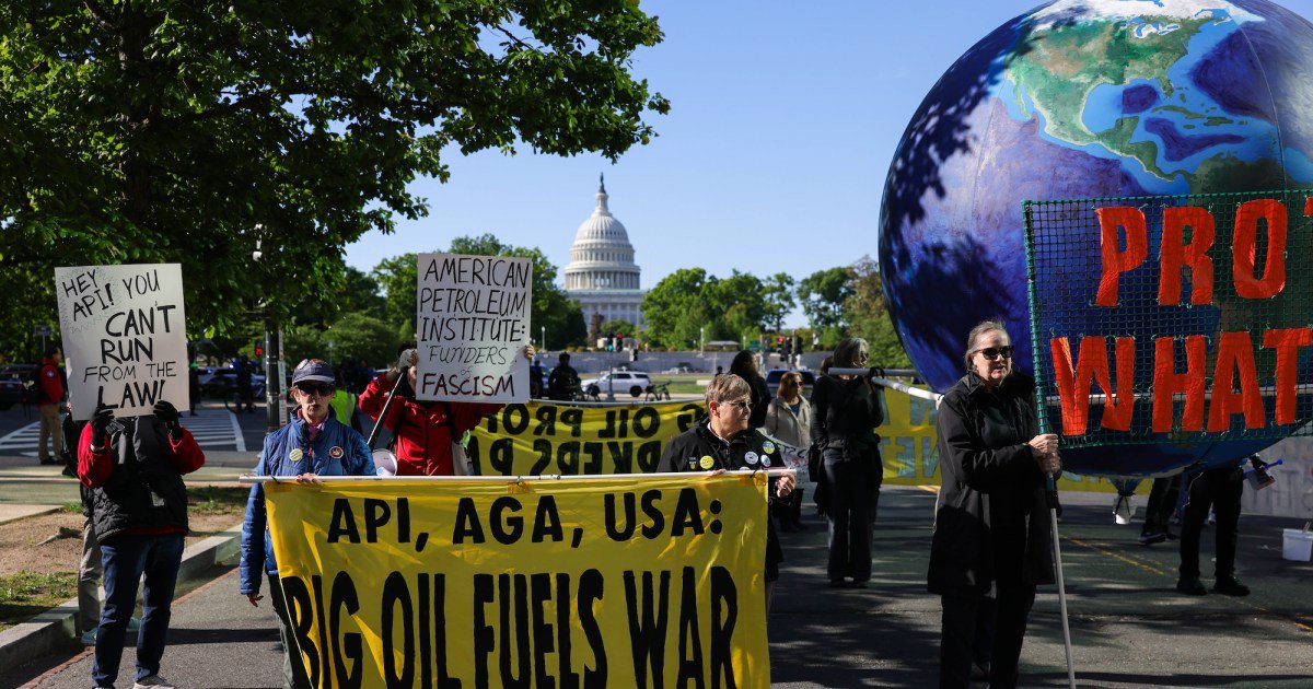 As Household Bills Soar, Activists Dream of a Green New Deal Remake