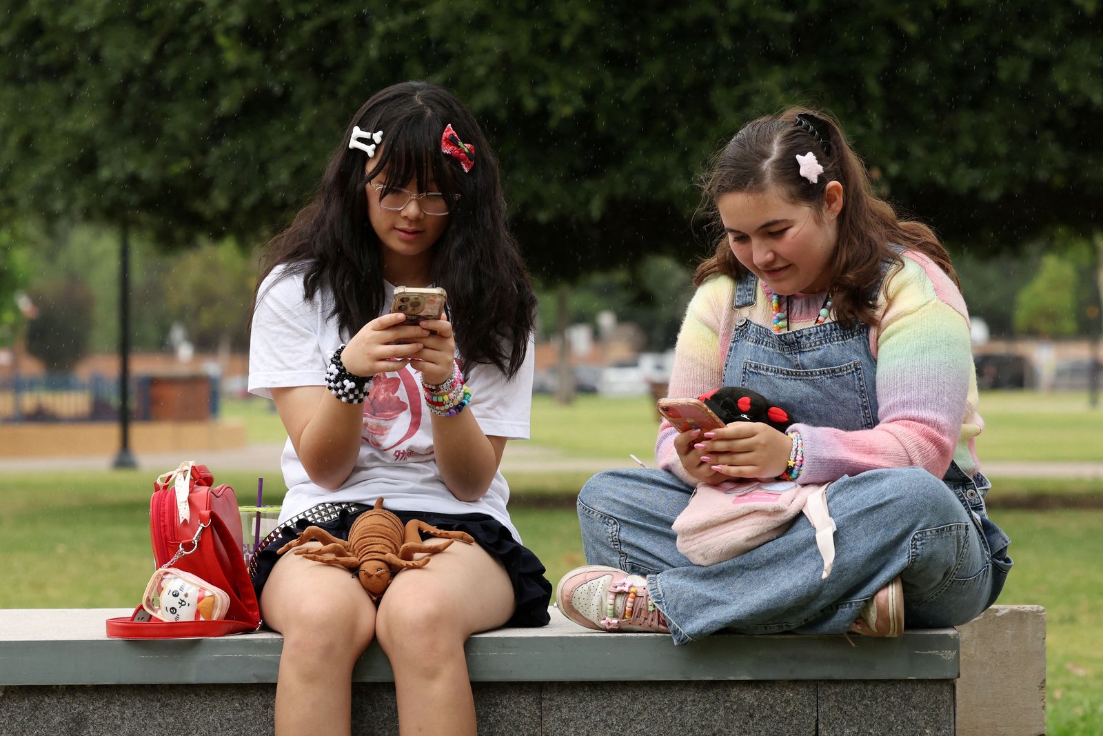 Australia toughens social media ban