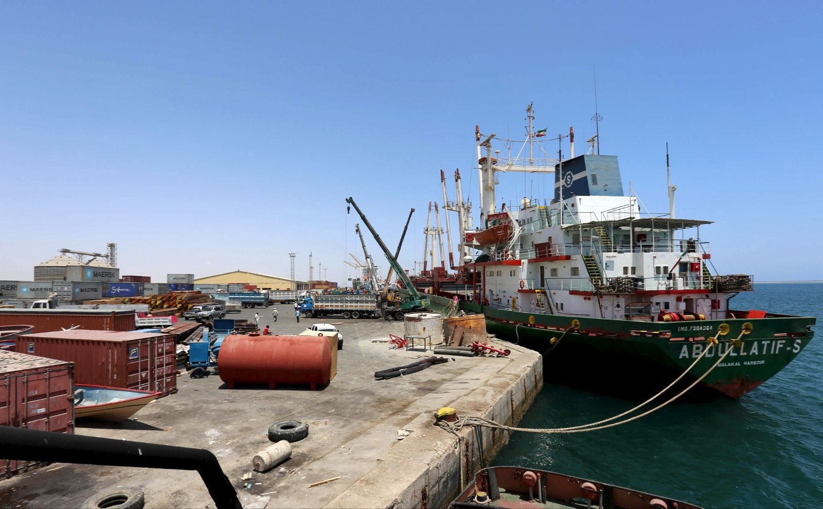 Somalia offers to renew US access to ports