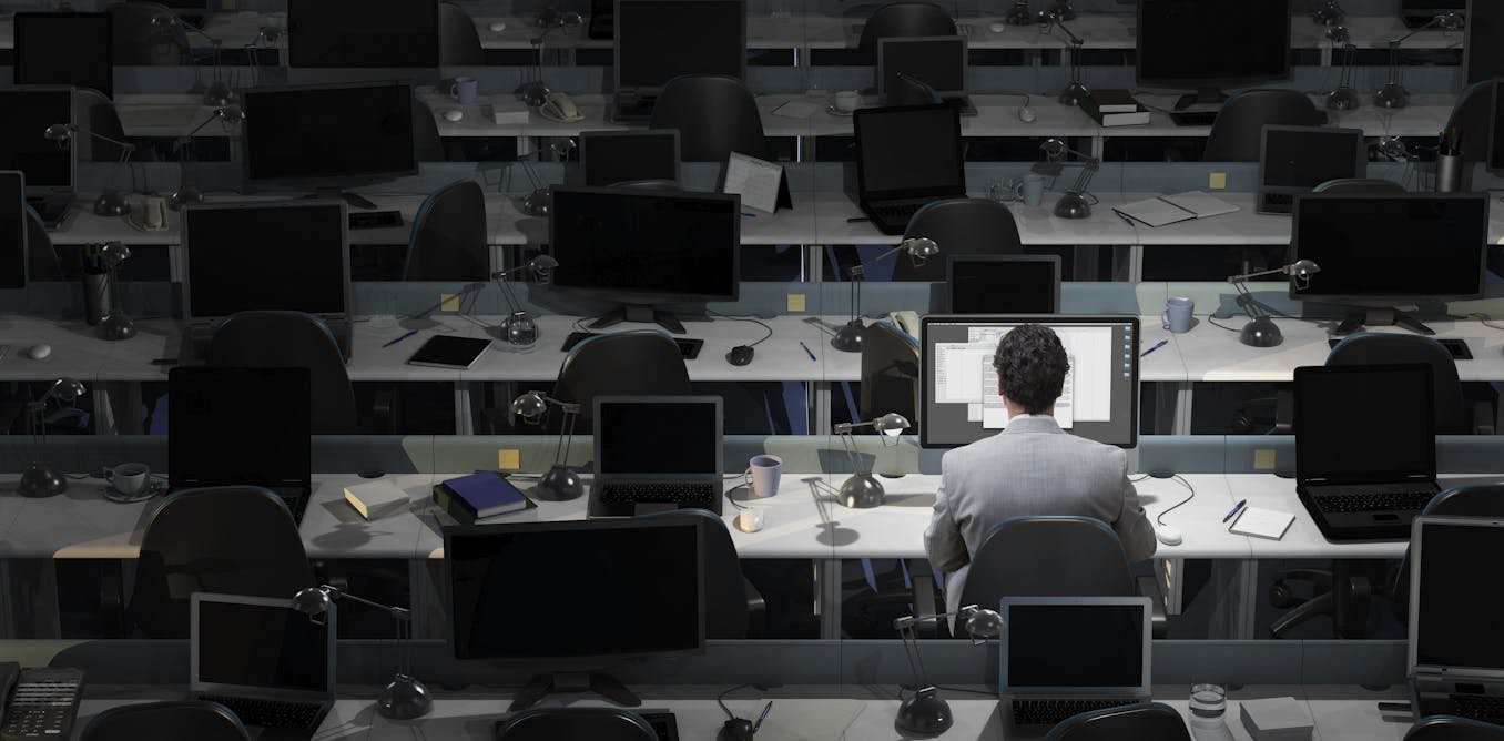 Hybrid workers are putting in 90 fewer minutes of work on Fridays – and an overall shift toward custom schedules could be undercutting collaboration