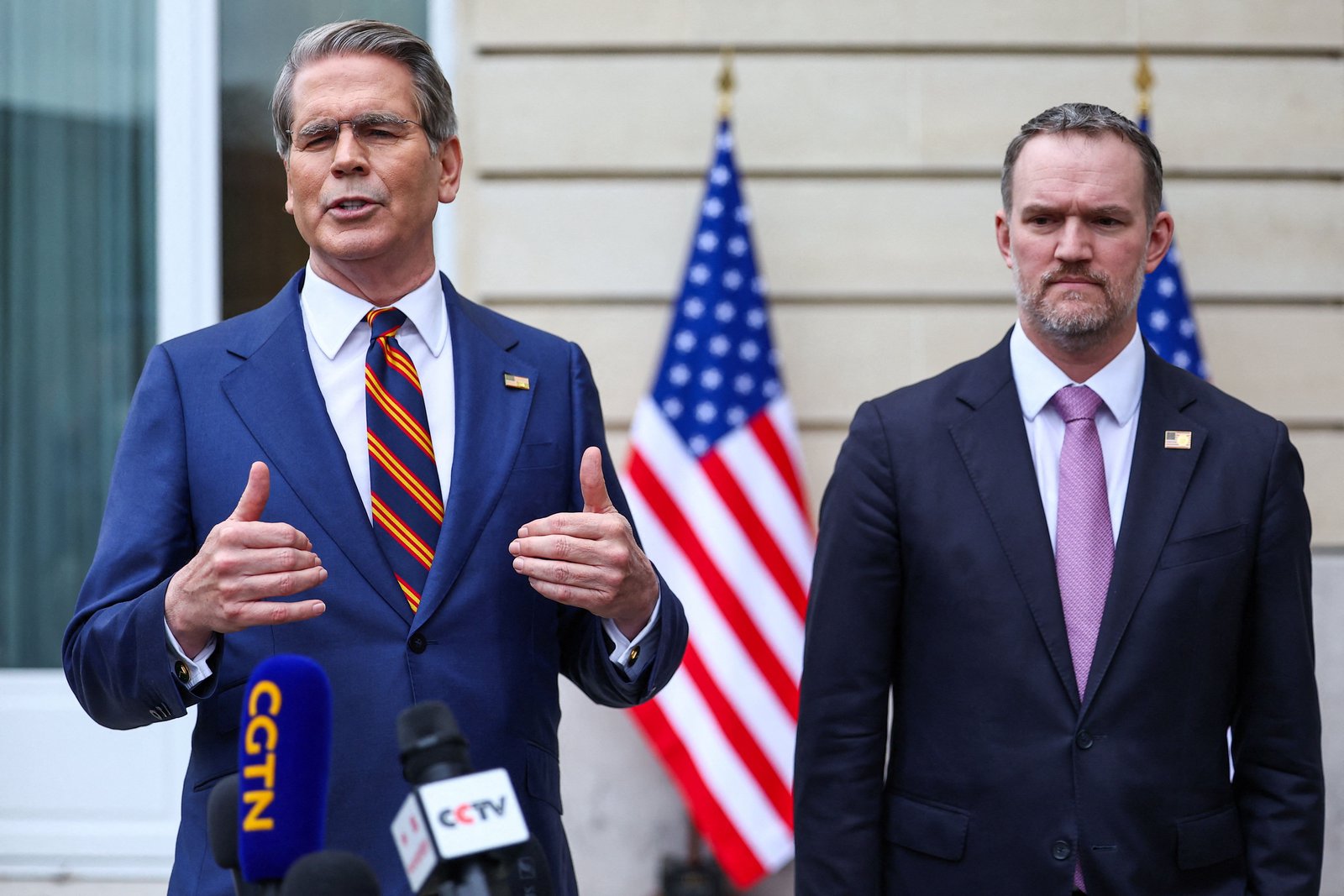 US sends mixed messages over China summit
