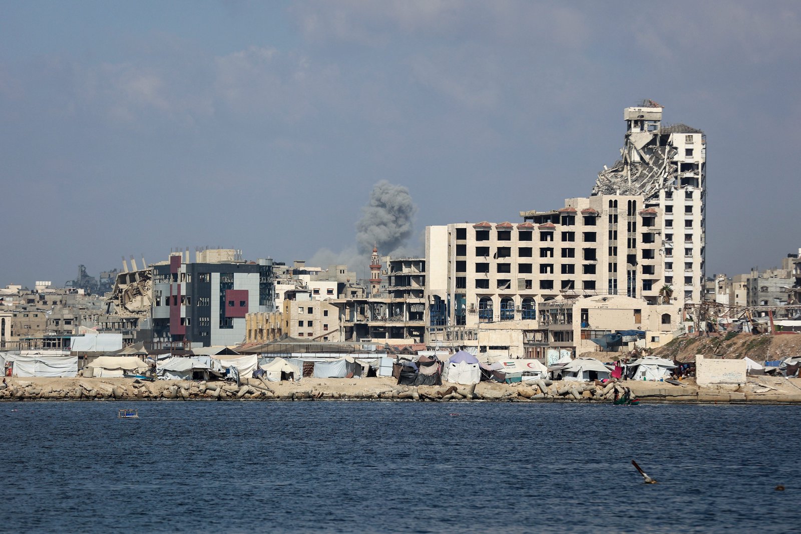 40,000 flee Gaza City, Netanyahu responds to Charlie Kirk rumors, Israeli Minister Calls Gaza a "Real Estate Bonanza"