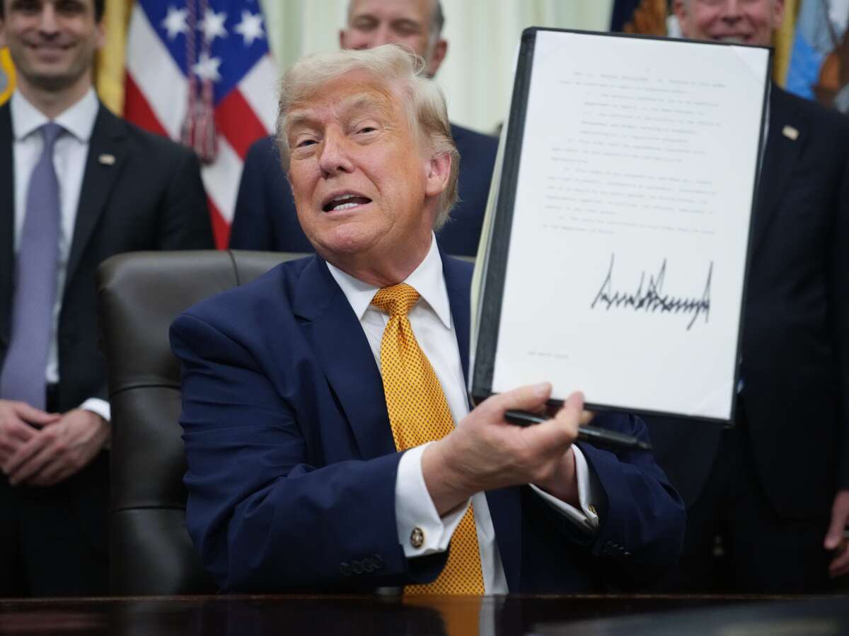 Trump Pardons Mega-Donor Days After They Contributed to GOP Candidate