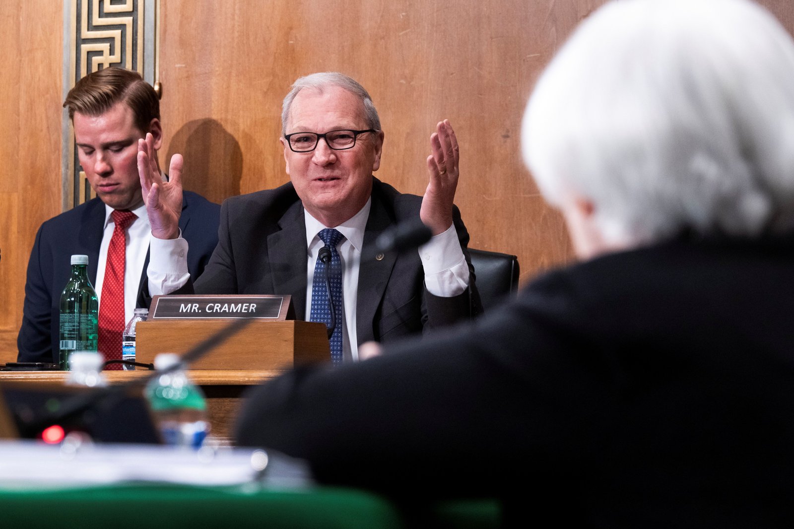 Flagging economy weighs on Republicans’ midterm hopes