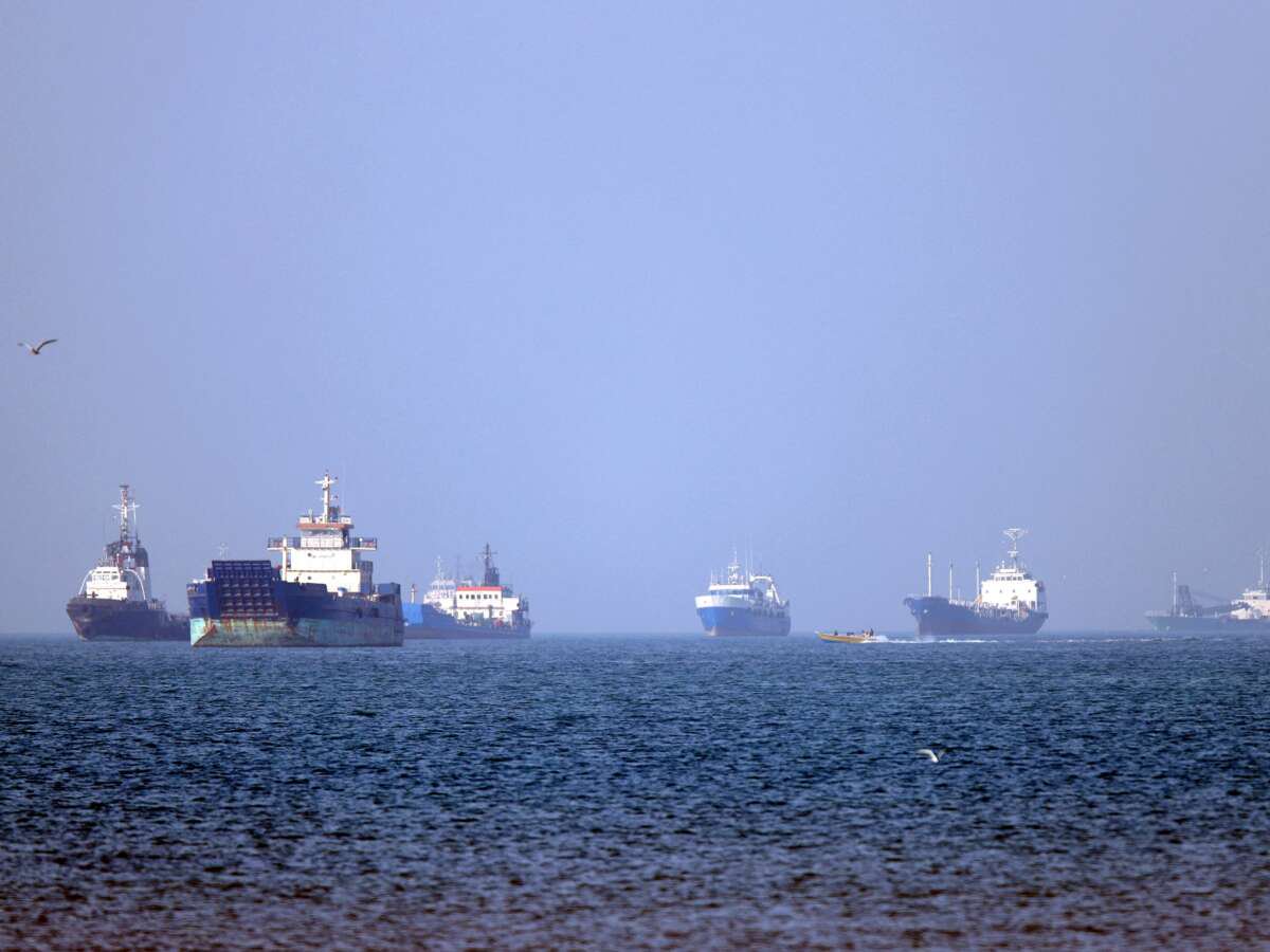 In New Escalation, US Attempts to Force Open Strait as Iran Fires on Boats