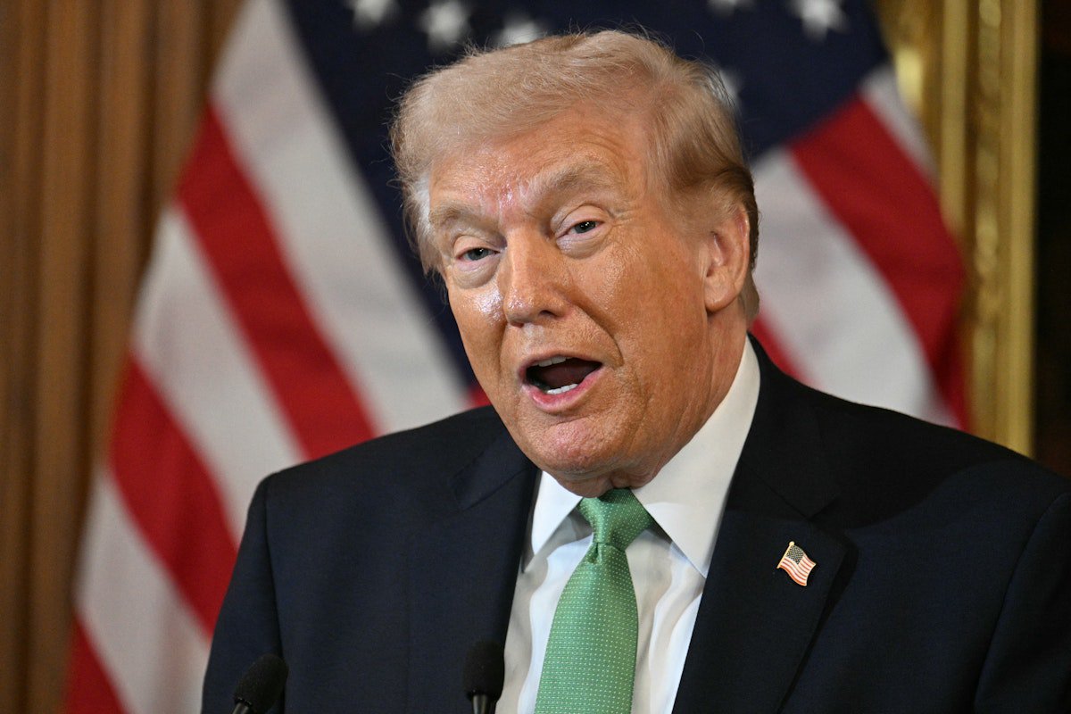 Trump Finds a New Way to Force Us to Stare at His Face