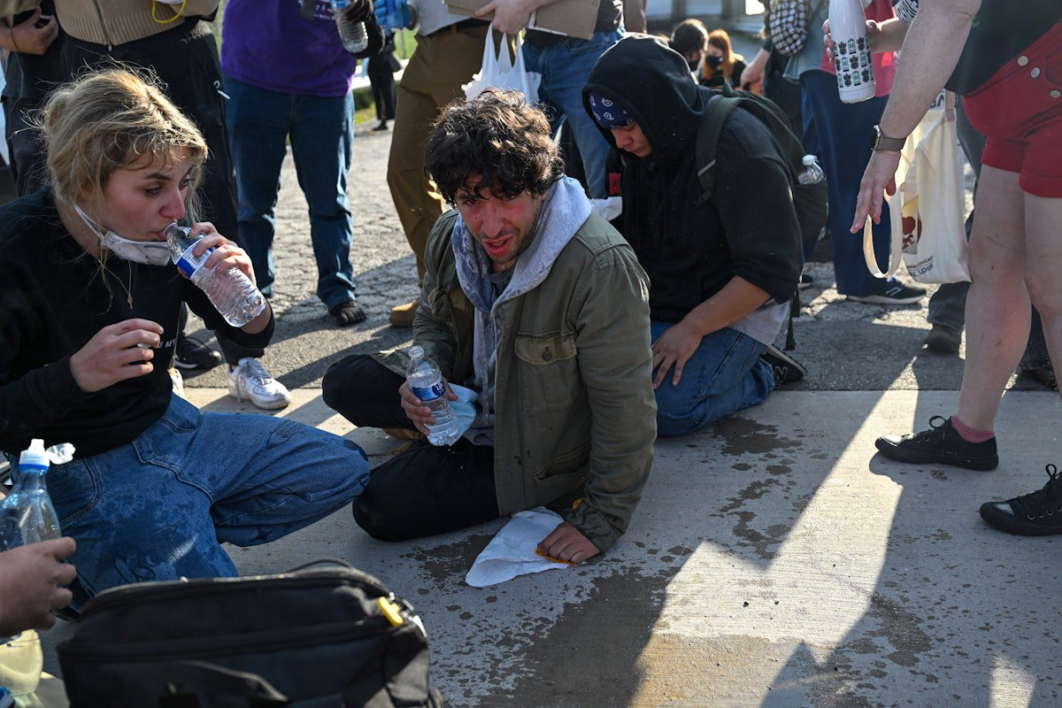 Feds Forced to Drop Case Against “Broadview Six” Anti-ICE Protesters