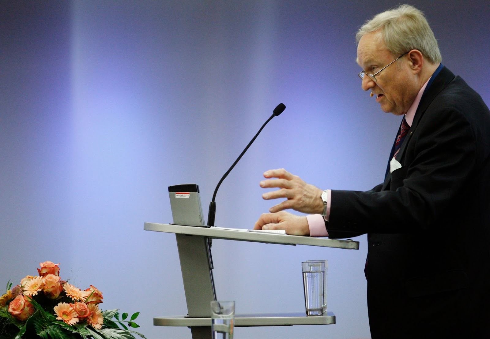 Dignitas founder dies by assisted suicide