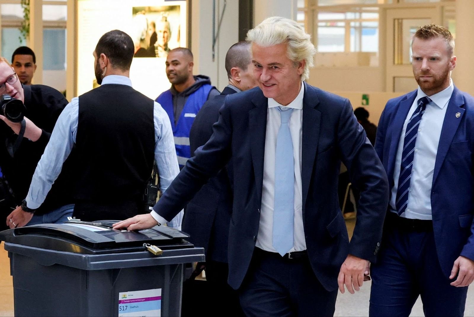 Dutch parliamentary election tests ruling far-right party