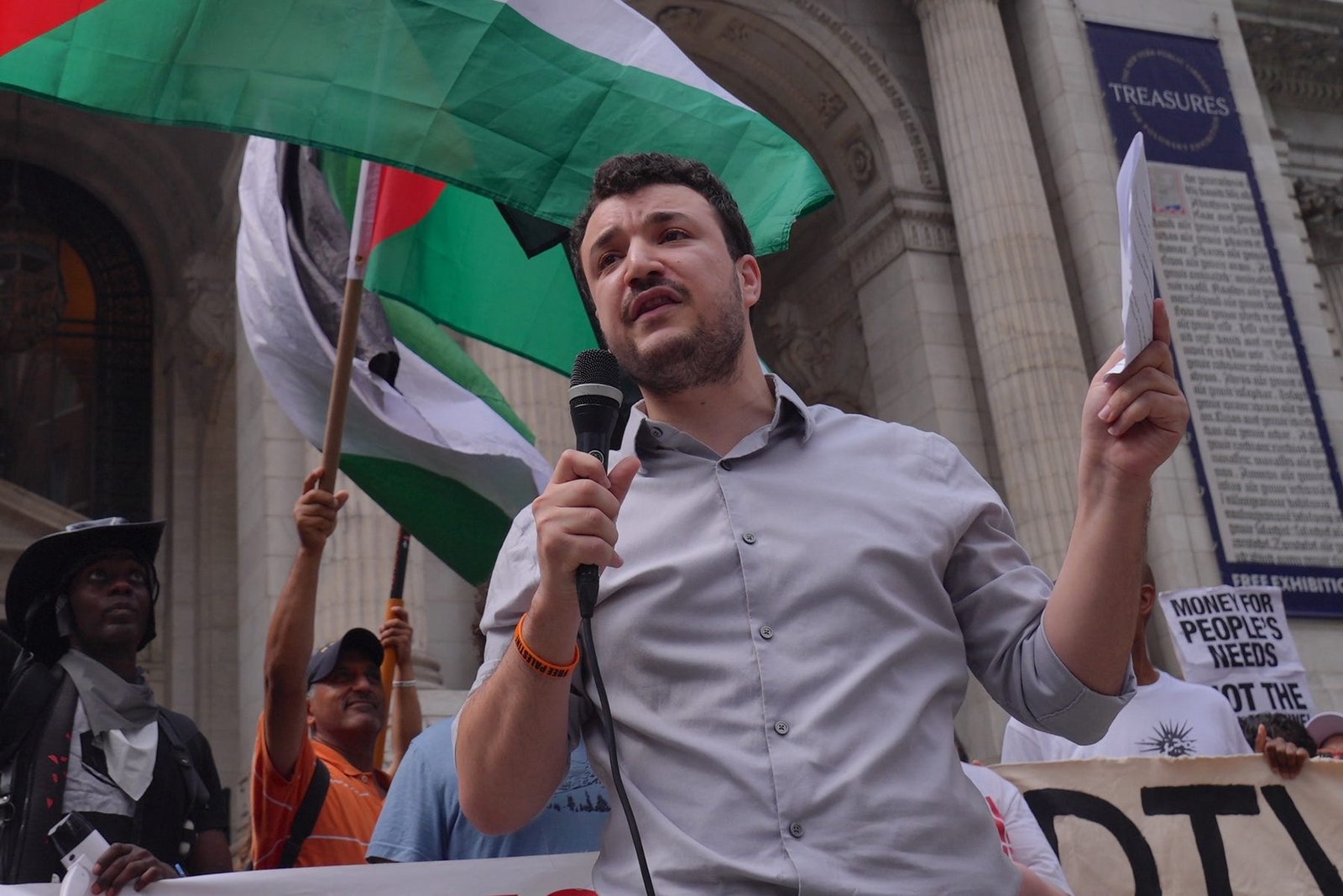 EXCLUSIVE: Mahmoud Khalil Sues Trump Admin for Communications With Anti-Palestinian Groups