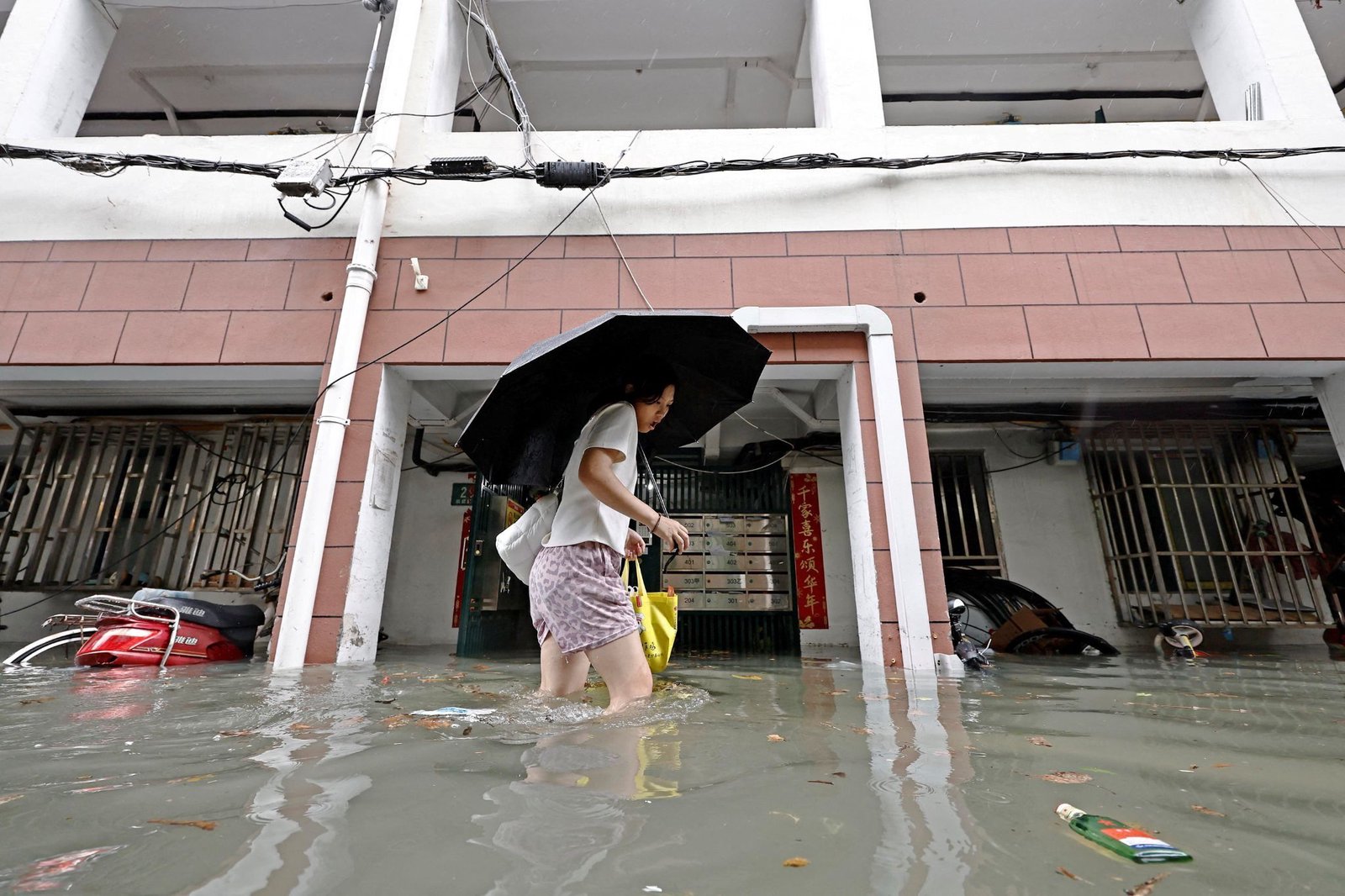 Typhoon Dolphin forces 1M to evacuate in China