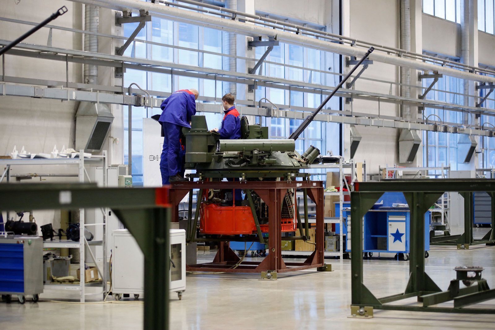 Russian industrial giants furlough workers as economy shows cracks