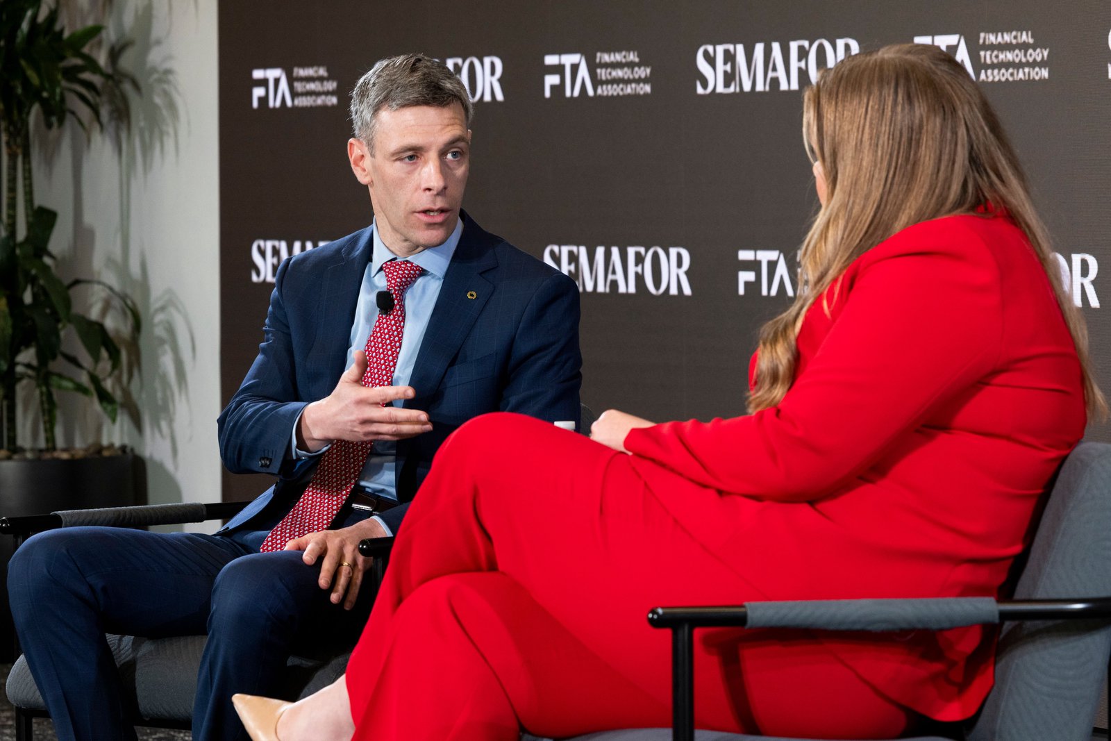 Banks taking a closer look at citizenship is ‘common sense,’ US regulator says